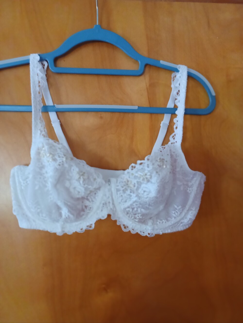 Victoria's Secret White Lace Underwire Demi Bra